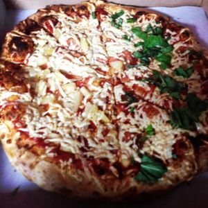 half Hawaiian and margarita Mmm delicious!!! at Cruzer Pizza in Los Angeles