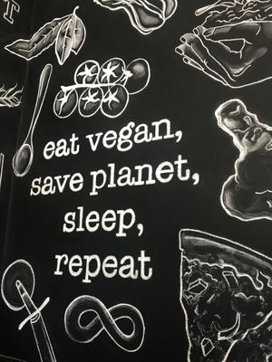 Artwork by: www.CRAOE.com at Cruzer Pizza in Los Angeles