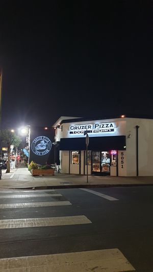Storefront at Cruzer Pizza in Los Angeles
