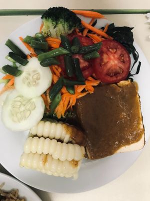 Parrillada naturista con tofu en lugar de carne de soya (vegano) at Vida Sana - Jesus Maria in Lima