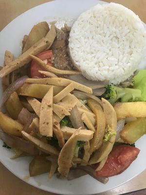 Saltado de broccoli c/carne de soya (vegano) at Vida Sana - Jesus Maria in Lima