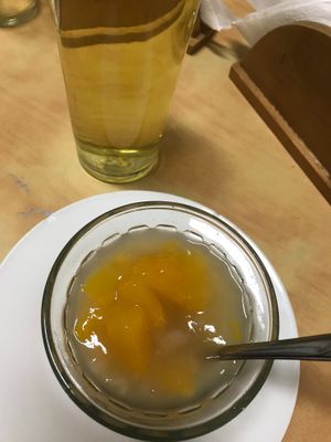 Mazamorra de papaya y refresco de manzanilla at Vida Sana - Jesus Maria in Lima