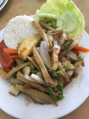 Saltado de verdura c/carne (naturalmente vegana) at Vida Sana - Jesus Maria in Lima