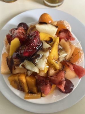 Ensalada de frutas (pedido sin yogurt y granola)  at Vida Sana - Jesus Maria in Lima