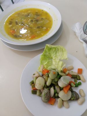 Vegetable soup, veggie salad with beans at Vida Sana - Jesus Maria in Lima