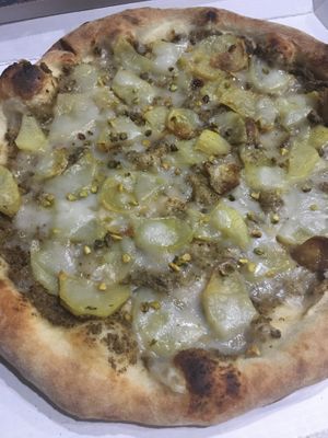 Vegan mozzarella, pistachio and potatoes.  at PIZZA E SFIZI  in Catania