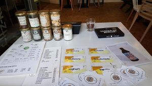 Counter with a few (vegan) toppings at Tatas in Berlin