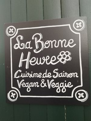  at La Bonne Heure in Paris
