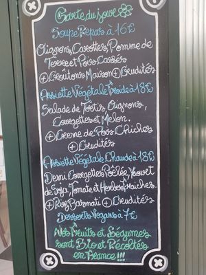  at La Bonne Heure in Paris