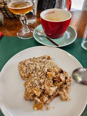  at La Bonne Heure in Paris