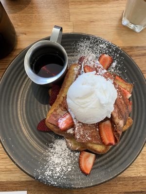 French Toast at The Green Edge Cafe and Store in Windsor