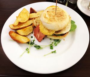 Muffin and Chips at The Green Edge Cafe and Store in Windsor