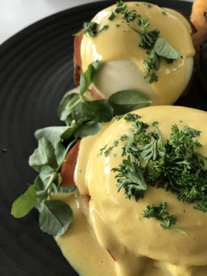 Eggs Benni at The Green Edge Cafe and Store in Windsor