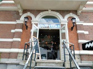 The entrance to seating indoors at Coffeelab in Nijmegen
