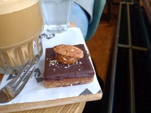 Salted caramel dessert at Coffeelab in Nijmegen