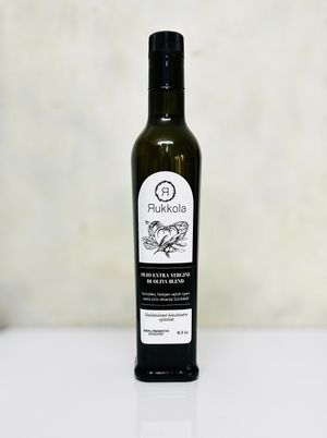 Raw extra virgin olive oil at Rukkola in Budapest