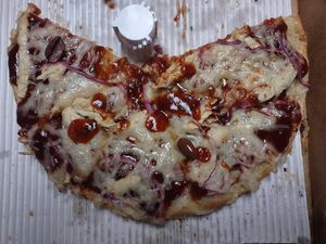 American pan (12") with BBQ sauce, red onion, vegan cheese, vegan chicken at Upper Crust in Akron