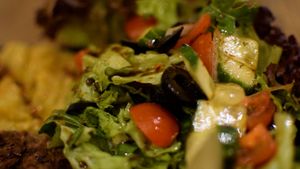 salad at Vegano Flavors in Berlin