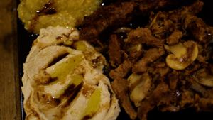 shawarma and hummus at Vegano Flavors in Berlin