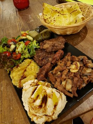 Sample platter at Vegano Flavors in Berlin