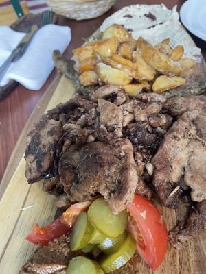 Grillplatte für 2 Personen  at Vegano Flavors in Berlin