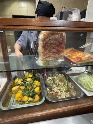 Pre made food on offer  at Happy Vegan - สุขใจมังสวิรัติ in Bangkok