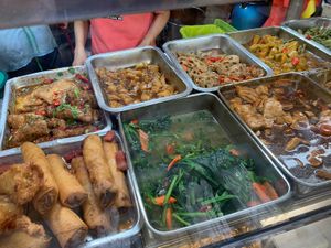 Buffet spread. Photo by Mr Henry Lau aka Mr Purple at 630 素食 Vegetarian in East Singapore