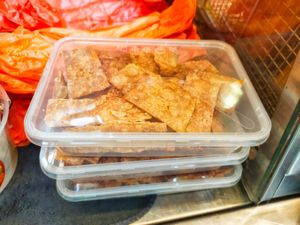 Crispy goose at Delisnacks 德利食 - Bedok Reservoir in East Singapore