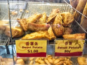 Sweet potato cubes at Delisnacks 德利食 - Bedok Reservoir in East Singapore