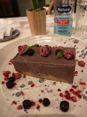 Raw Amazonian Berry 'cheese'cake at Winners Vegan Restaurant in Athens