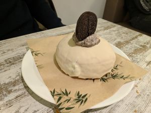 Berlina de oreo at El Jardi in Mataro