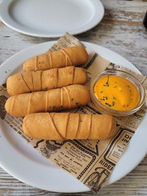  at El Jardi in Mataro