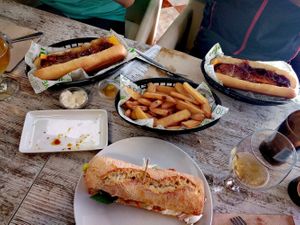 Todo buenísimo!!! at El Jardi in Mataro