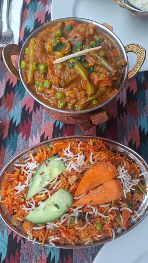 vegetable curry and vegetable biriyani, einfach köstlich at Curry Palace and Tandoor in Bruges