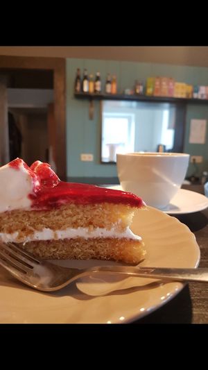 Berry Vanilla Cake at Café Rebel Milo in Leipzig