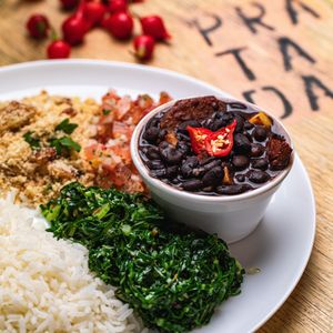 Feijoada com coco e amendoim e todu marinado at Pratada  in Sao Paulo