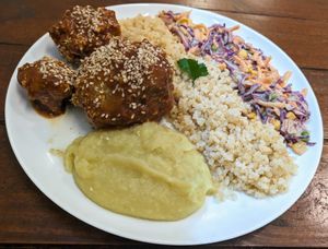 Barbecue cauliflower with mash, rice and salad at Pratada  in Sao Paulo