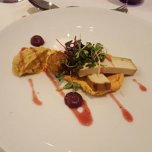 starter - tofu and hummus  at Tauern Spa  in Kaprun