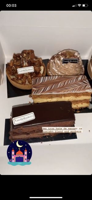 Pâtisserie vrmt top surtout la creme du mille feuilles vrmt terrible !! at Land & Monkeys - Beaumarchais in Paris