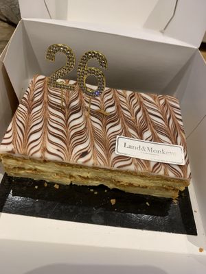 Mille feuille juste incroyable ma boulangerie préférée 🤩  at Land & Monkeys - Beaumarchais in Paris