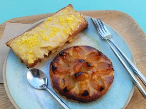 Croque monsieur and apricot tartelet at Land & Monkeys - Beaumarchais in Paris