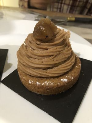 Tartelette “mont blanc" at Land & Monkeys - Beaumarchais in Paris