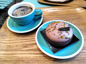 Chocolate/Pistachio Tart at Land & Monkeys - Beaumarchais in Paris
