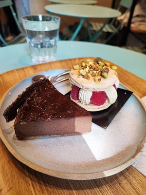  at Land & Monkeys - Beaumarchais in Paris