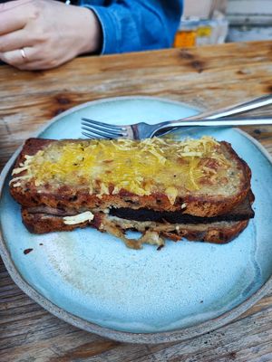  at Land & Monkeys - Beaumarchais in Paris