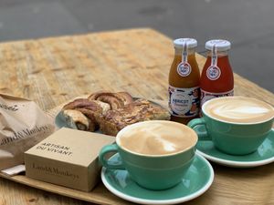 2 breakfast menus (warm drink, viennoiserie and cold drink)  at Land & Monkeys - Beaumarchais in Paris