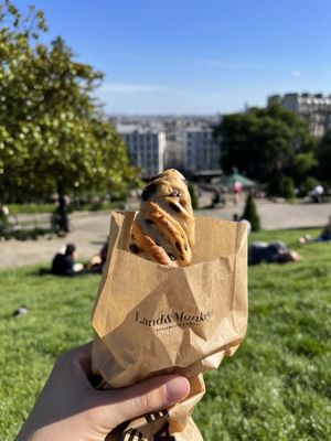 Chocolate pastry   at Land & Monkeys - Beaumarchais in Paris