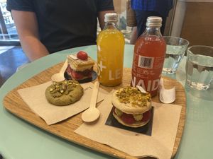 😋   at Land & Monkeys - Beaumarchais in Paris