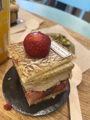 😋   at Land & Monkeys - Beaumarchais in Paris