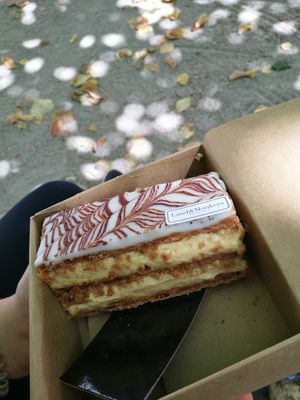 Vegan dessert at Land & Monkeys - Beaumarchais in Paris